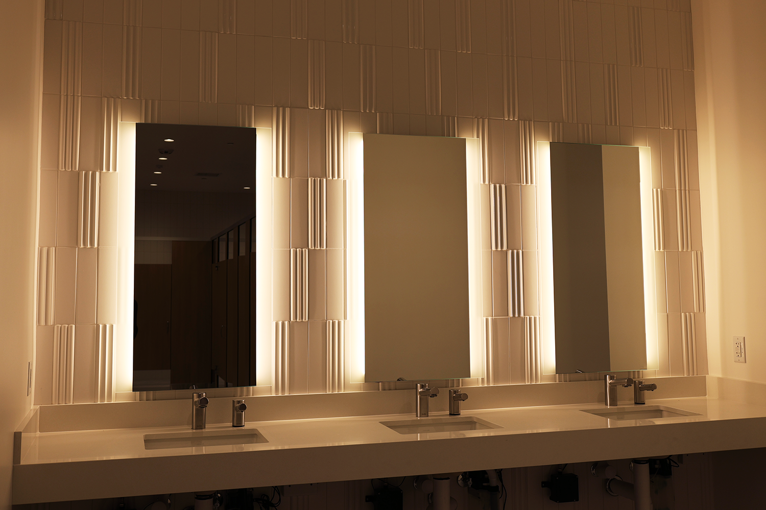 Bathroom Vanity Lighting Fixtures